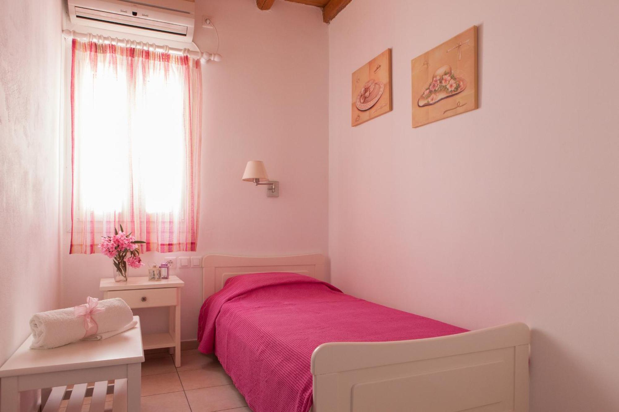 Ergina Summer Resort Antiparos Town Rom bilde